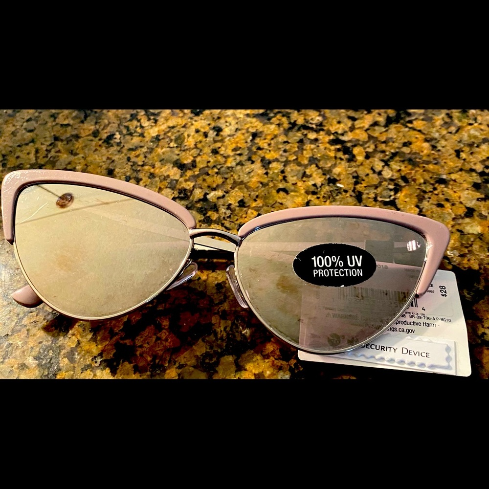NEW Women’s Sunglasses (Worthington)
